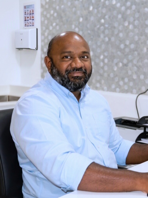 photo of Dr. Ismail Azum